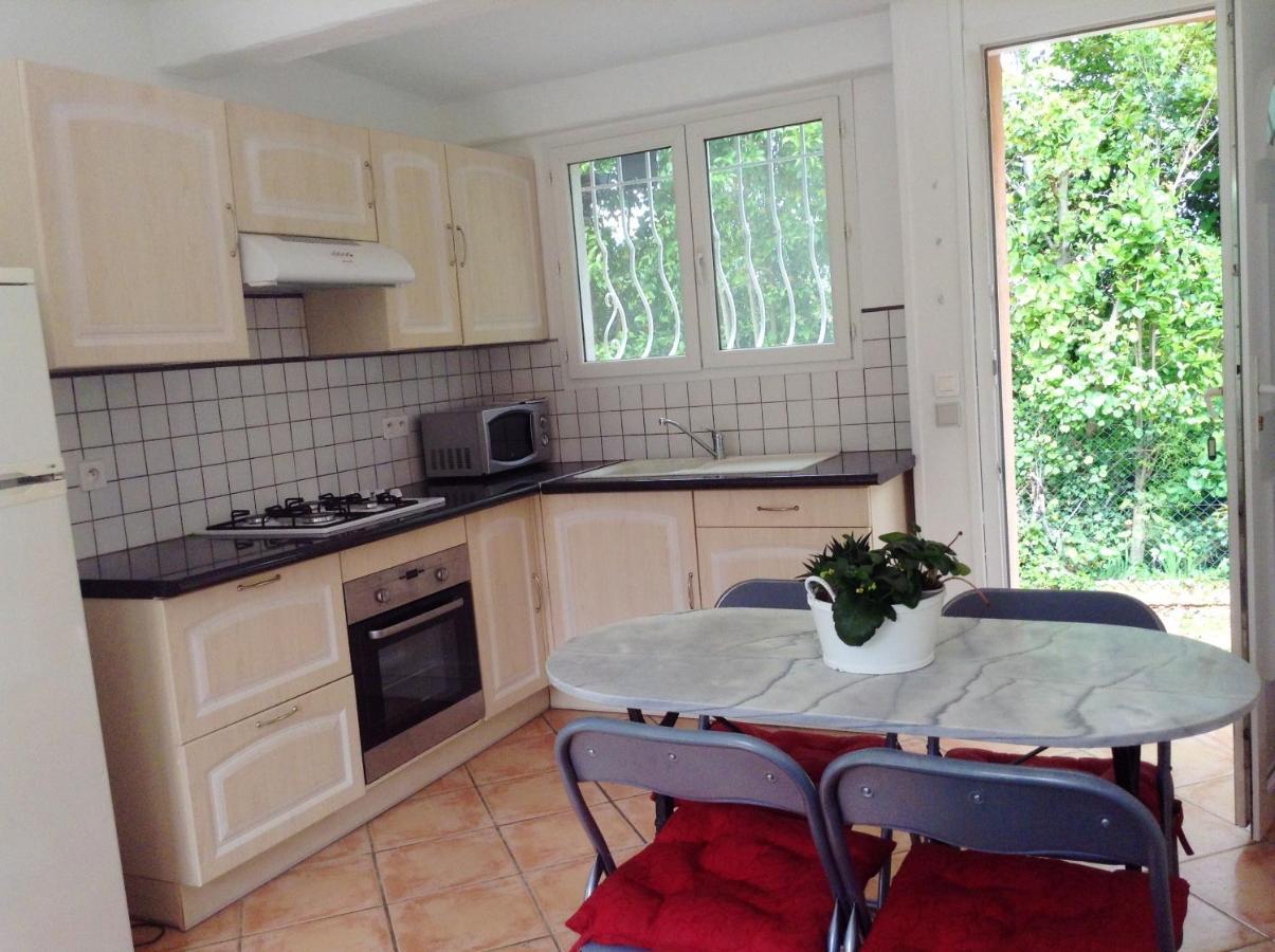 Appartement d'une chambre avec terrasse amenagee a Le Muy Extérieur photo